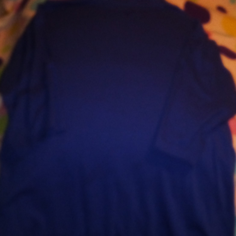 Dark blue elbow sleeve shirt